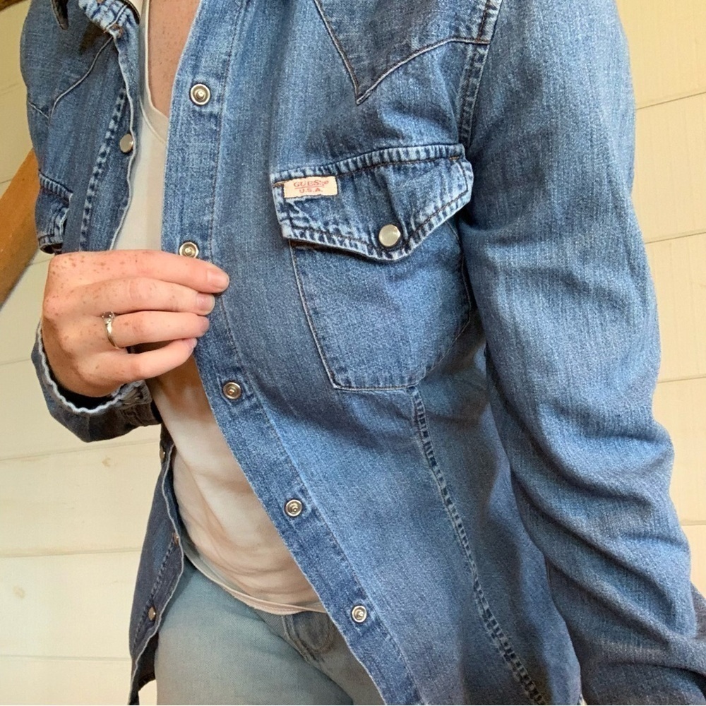 GUESS  DENIM JACKET OR BLOUSE